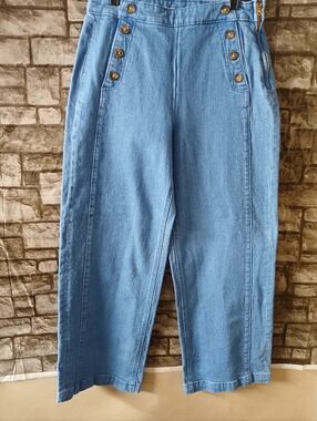 Old Navy Light Blue High-Rise Button-Accent Jeans